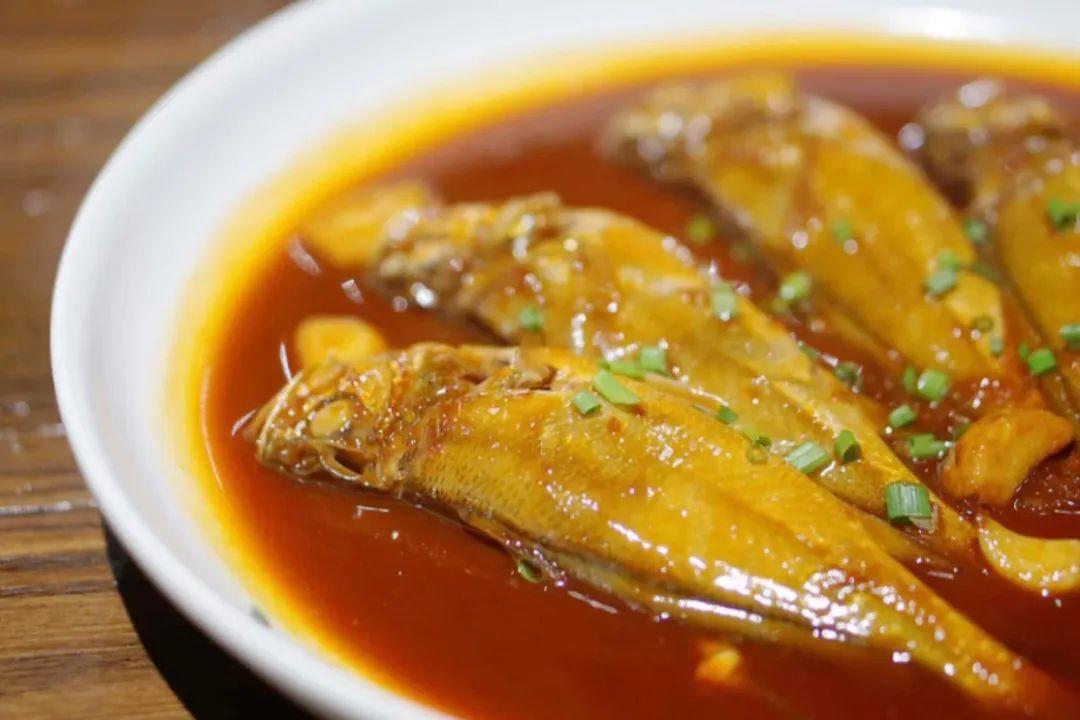 A bowl of soup

Description automatically generated with medium confidence