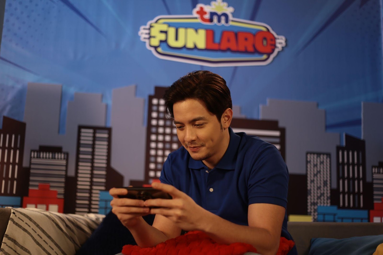Alden Richards takes on new superhero role, The Extendable; uses PAWER TO EXTEND in mobile gaming! 2