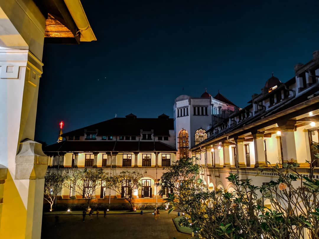 pusat wisata kuliner lawang sewu