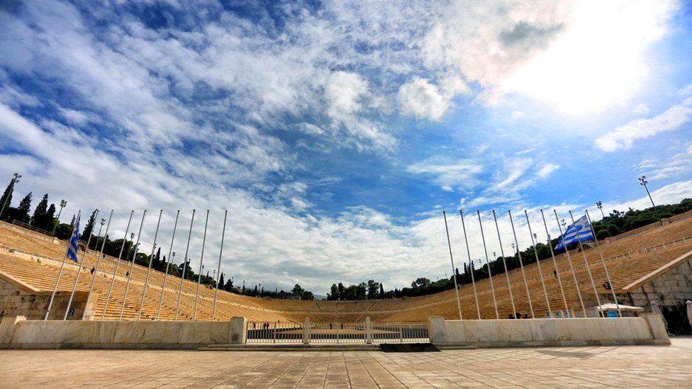 Стадион Панатинаикос в Афинах - в 1896 году здесь были проведены первые в современной истории Олимпийские игры