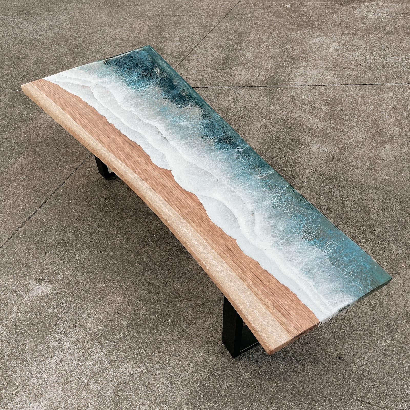 Natural Wood Table Vs Resin Table: Which is the best? - The Fifth Design
