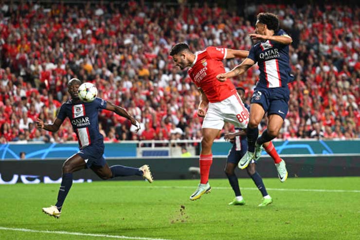 Video bóng đá Benfica - PSG: Tuyệt tác Messi, bàn đá phản đen đủi (Cúp C1 - Champions League) - 3