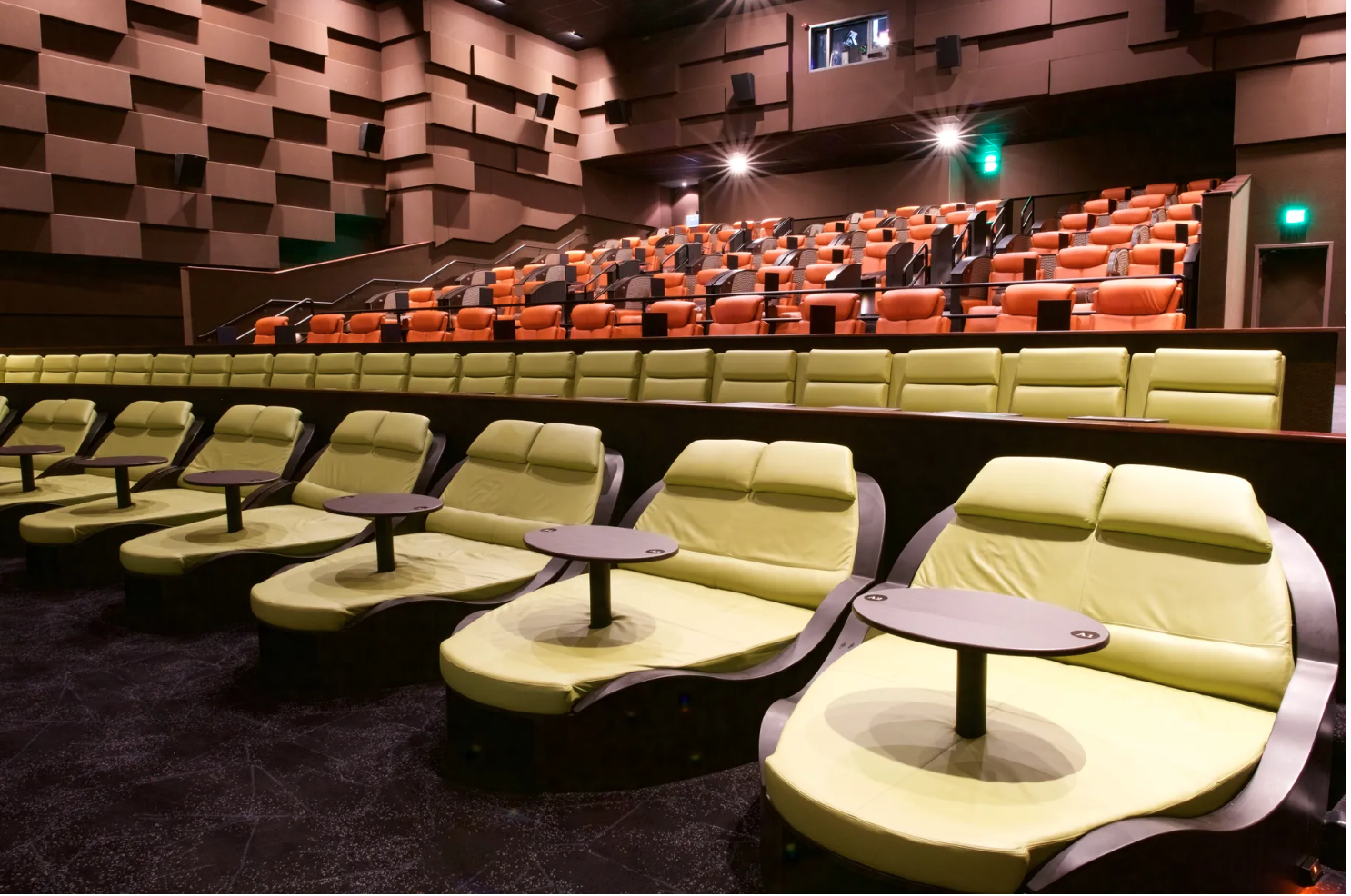 Review: IPIC Theater
