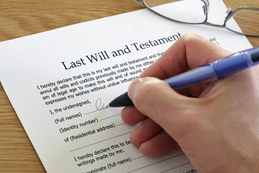 last will and testament document getting signed