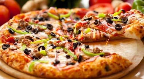 Basil Pizzeria Offers an amazing Pizza Shop in HSR Layout range of pizzas with delicious toppings.Go for the amazing pizzas by Basil Pizzeria Bangalore.