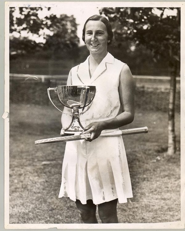 The hidden etching from tennis legend Dorothy Round | Express & Star