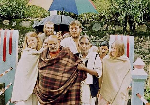 C:\Users\LENOVO\Desktop\neem-karoli-baba.jpg