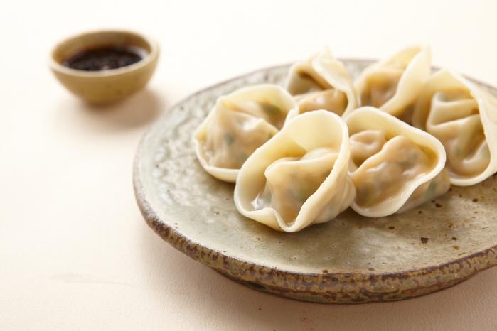 File:Jjinmandu (steamed dumplings).jpg - Wikimedia Commons