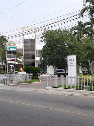 Centro Comercial Plaza Nova, 4, Piso: 2, C. la Moderna 162, Samborondón 092301, Ecuador