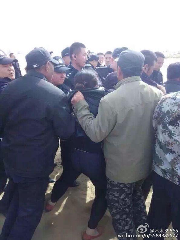 内蒙村民维权遭300警察镇压
