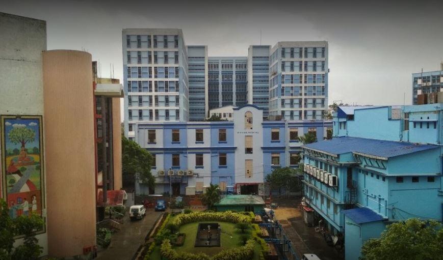 R.G. Kar Medical College is well know university with origins in Kolkata  