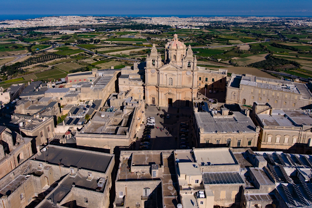 Ba nhà thờ chính tòa lớn ở giữa Địa Trung Hải