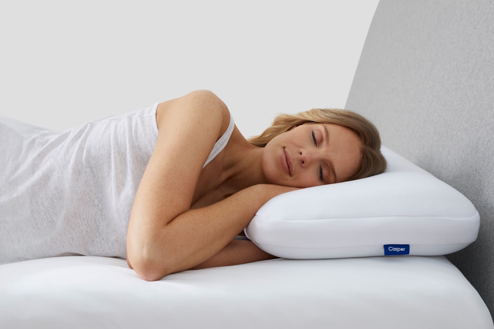 How To Choose a Pillow: 6 Key Criteria to Consider