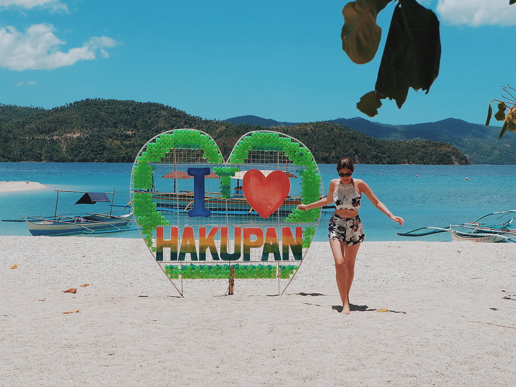 Hakupan Island, Beach in Marinduque