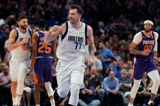 NBA playoffs: Mavericks shut down Suns in Game 3