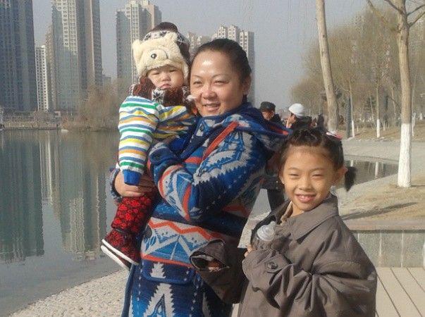 新疆一大学女教师开车经过治安检查点时被打死