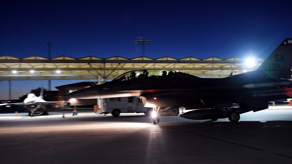 How Can A Military Airport Be Identified At Night
