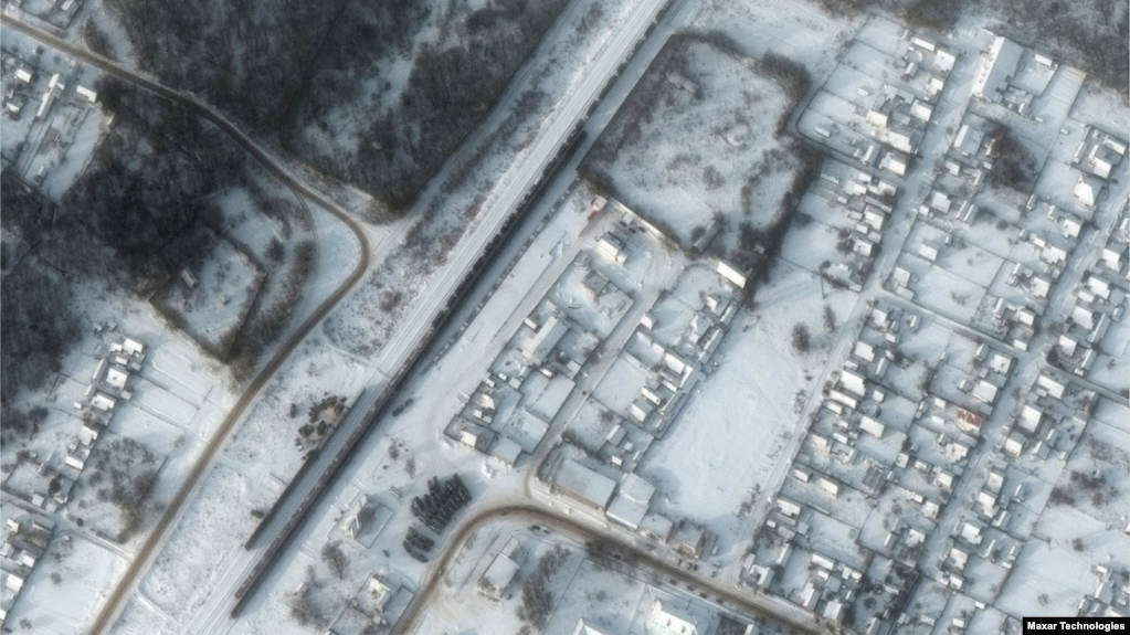 Ảnh vệ tinh của công ty Maxar về các khu lều đóng quân của Nga gần biên giới với Ucrania, tháng 2/2022.