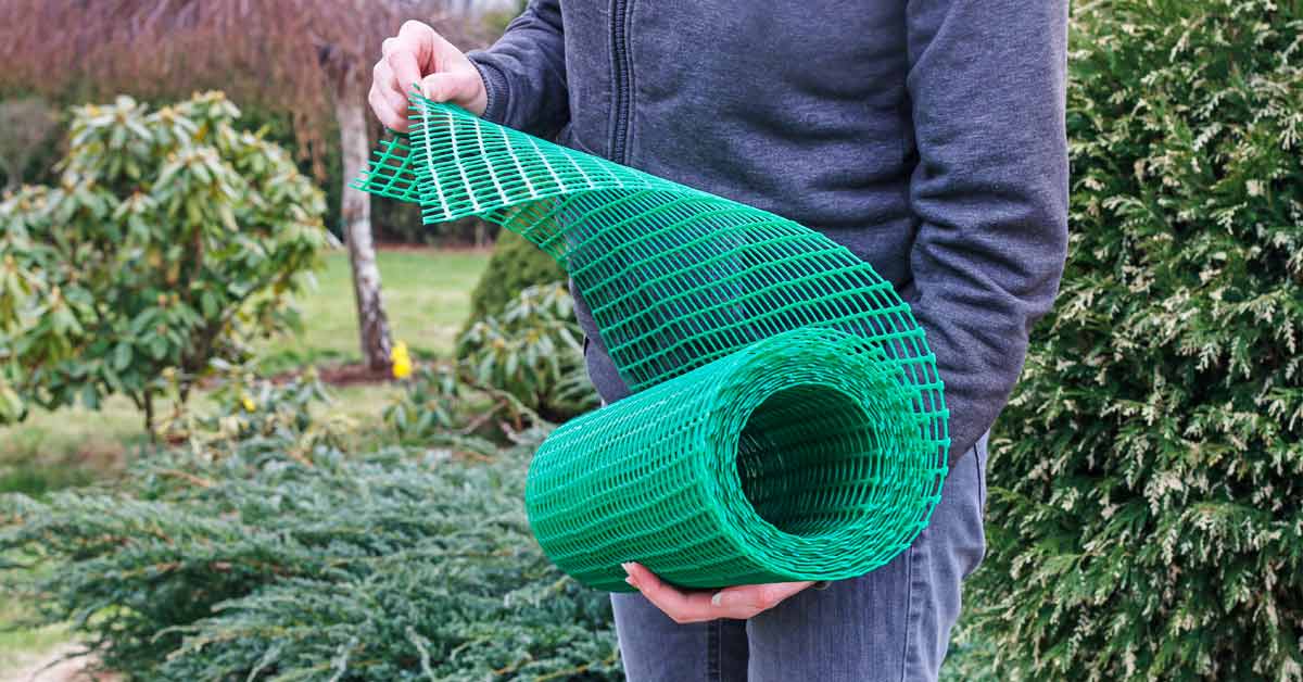 Garden nets are the best mesh to use when building fences for your crops