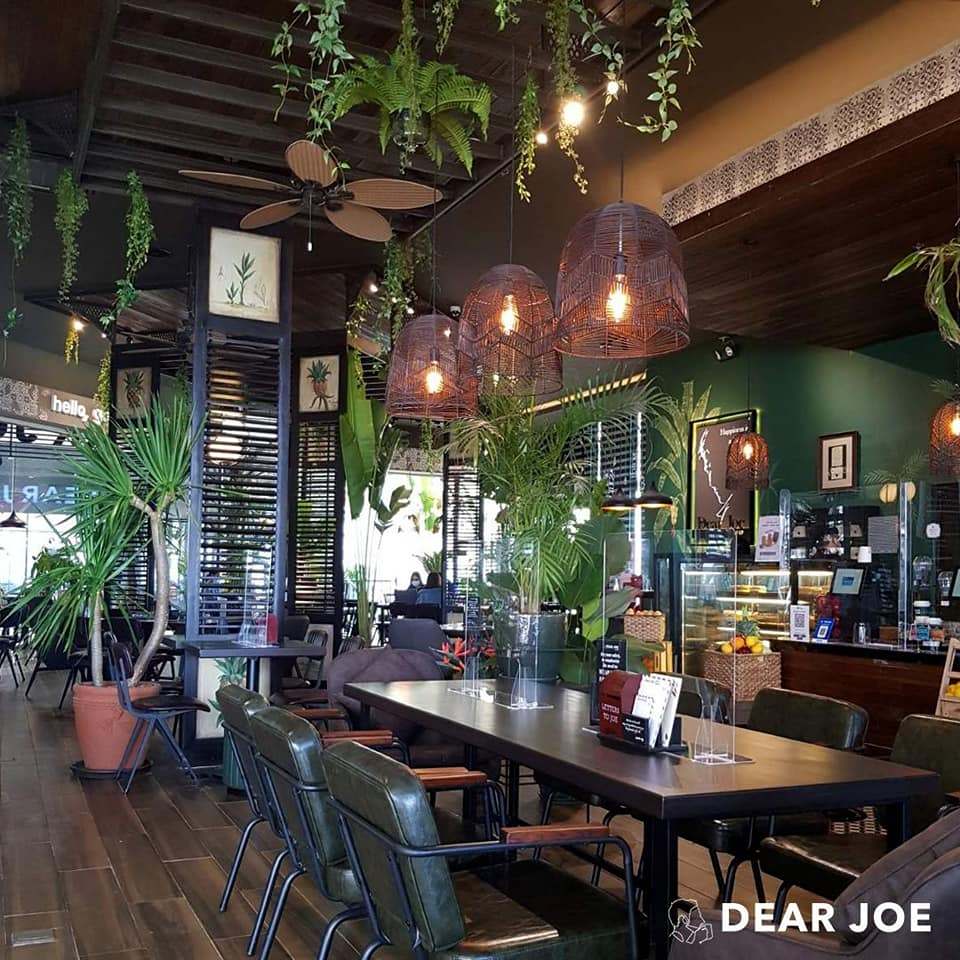 Photo of dining inside Dear Joe in Vista mall Daang Hari