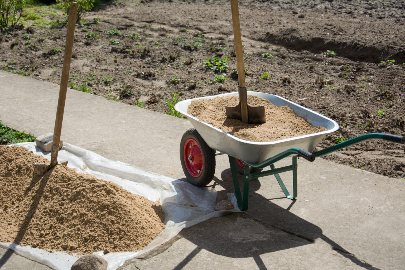 Can you use builders sand for gardening