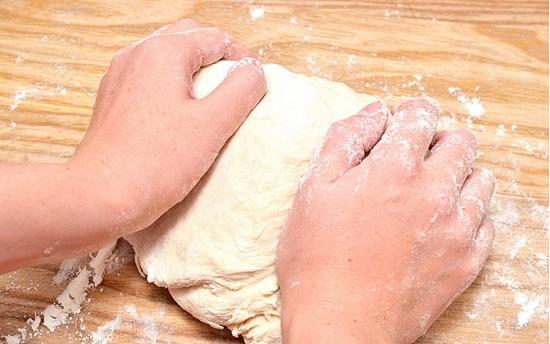 cach-lam-banh-ran-nhan-chay-02