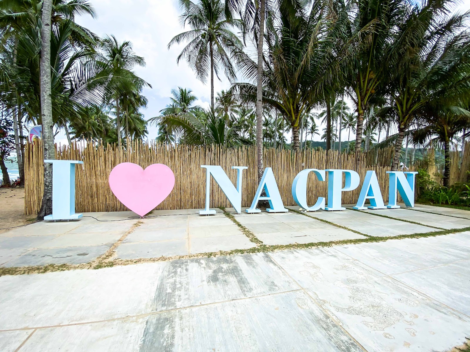 【菲律賓愛妮島】人到就好！懶人豪華露營 Nacpan Beach Glamping 兩天一夜含交通接駁、出海浮潛、篝火晚會、自助早晚餐、DIY手做課程｜三八旅客