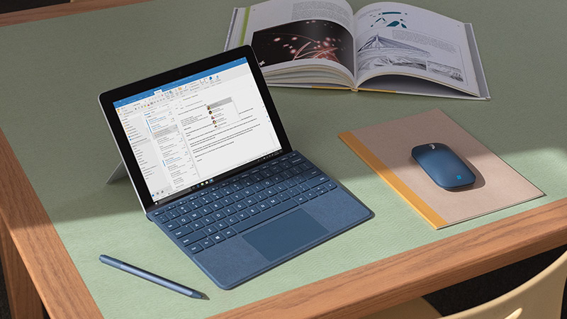 Surface Go Signature Type Cover 專業鍵盤保護蓋和 Surface Mobile 滑鼠 - 為 Surface Go 設計的配件