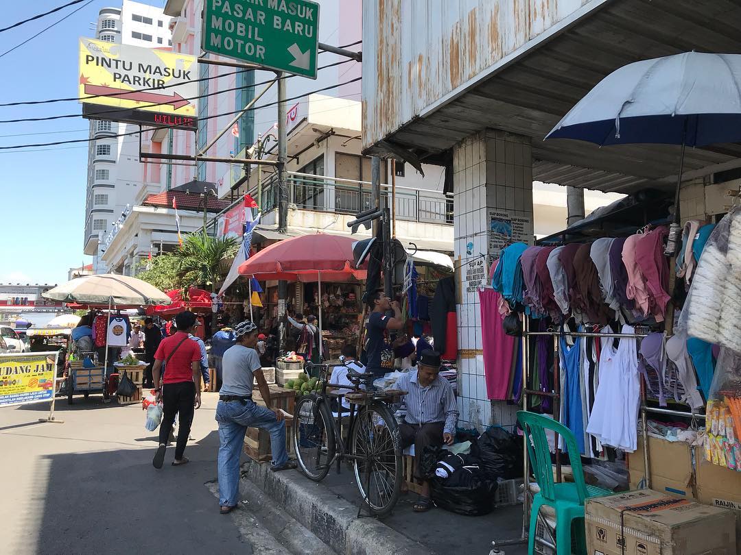 pasar baru trade center bandung mall