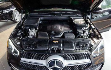 Mercedes-Benz GLE 450 4MATIC 2023 là một trong những dòng xe đầu tiên của Mercedes tại Việt Nam được trang bị công nghệ mild-hybrid
