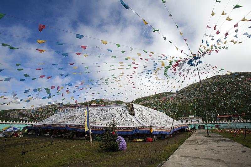 http://religionnews.com/wp-content/uploads/2017/07/webRNS-TIBETAN-PRAYER07-072017.jpg