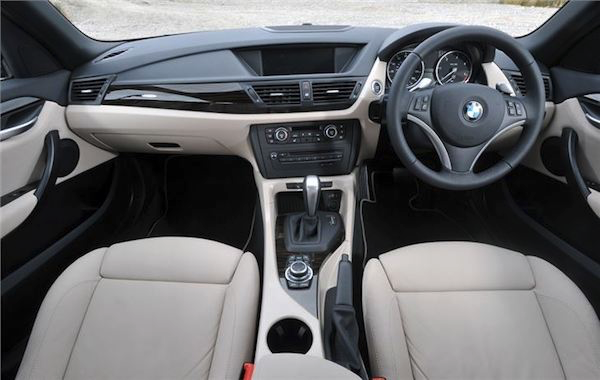 ภายในห้องโดยสาร BMW X1 ภายในห้องโดยสาร BMW X1