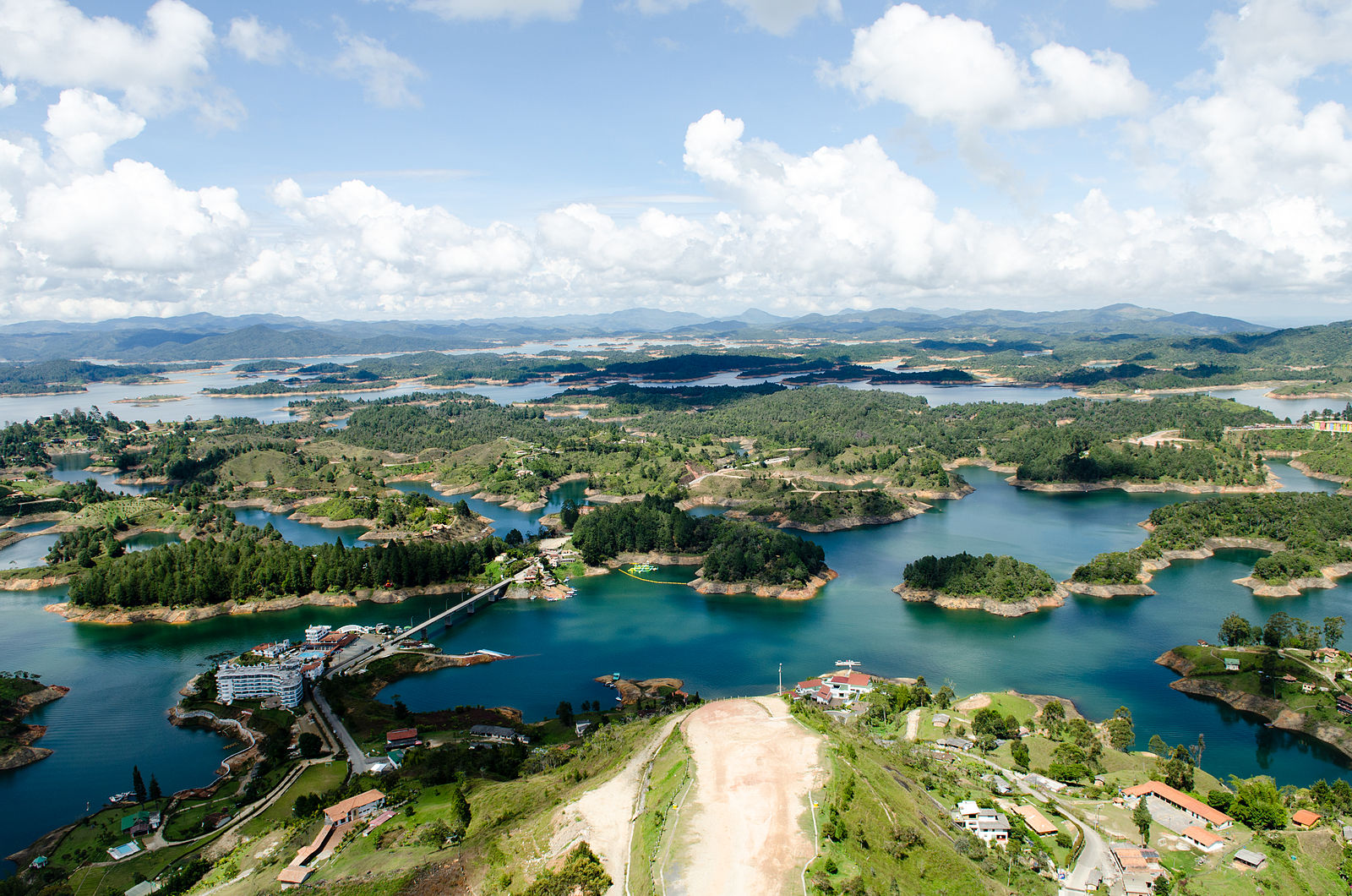 guatape medellin