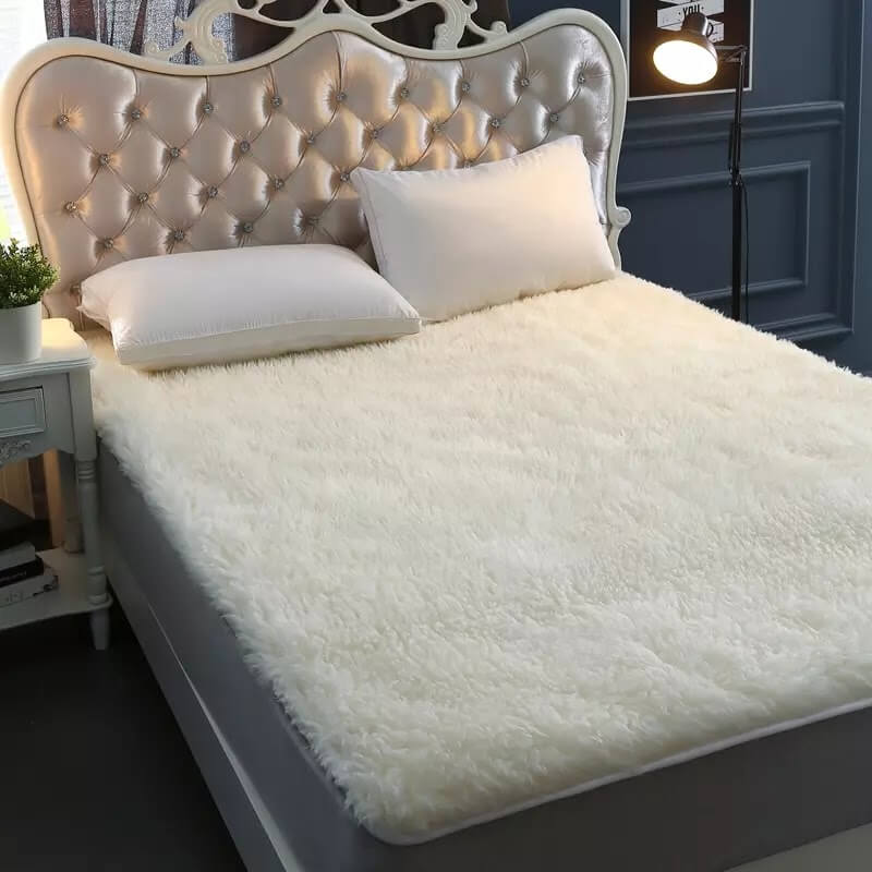 Thảm trải giường làm từ lông nhân tạo