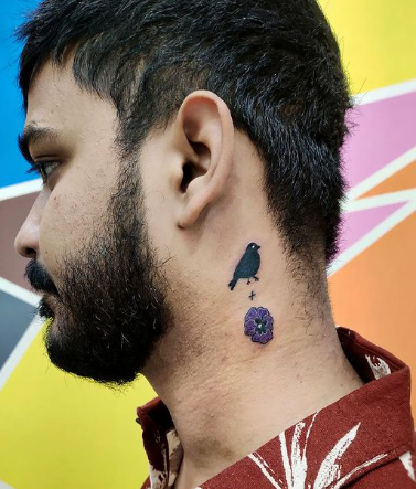 Story Of Violet Simple Neck Design