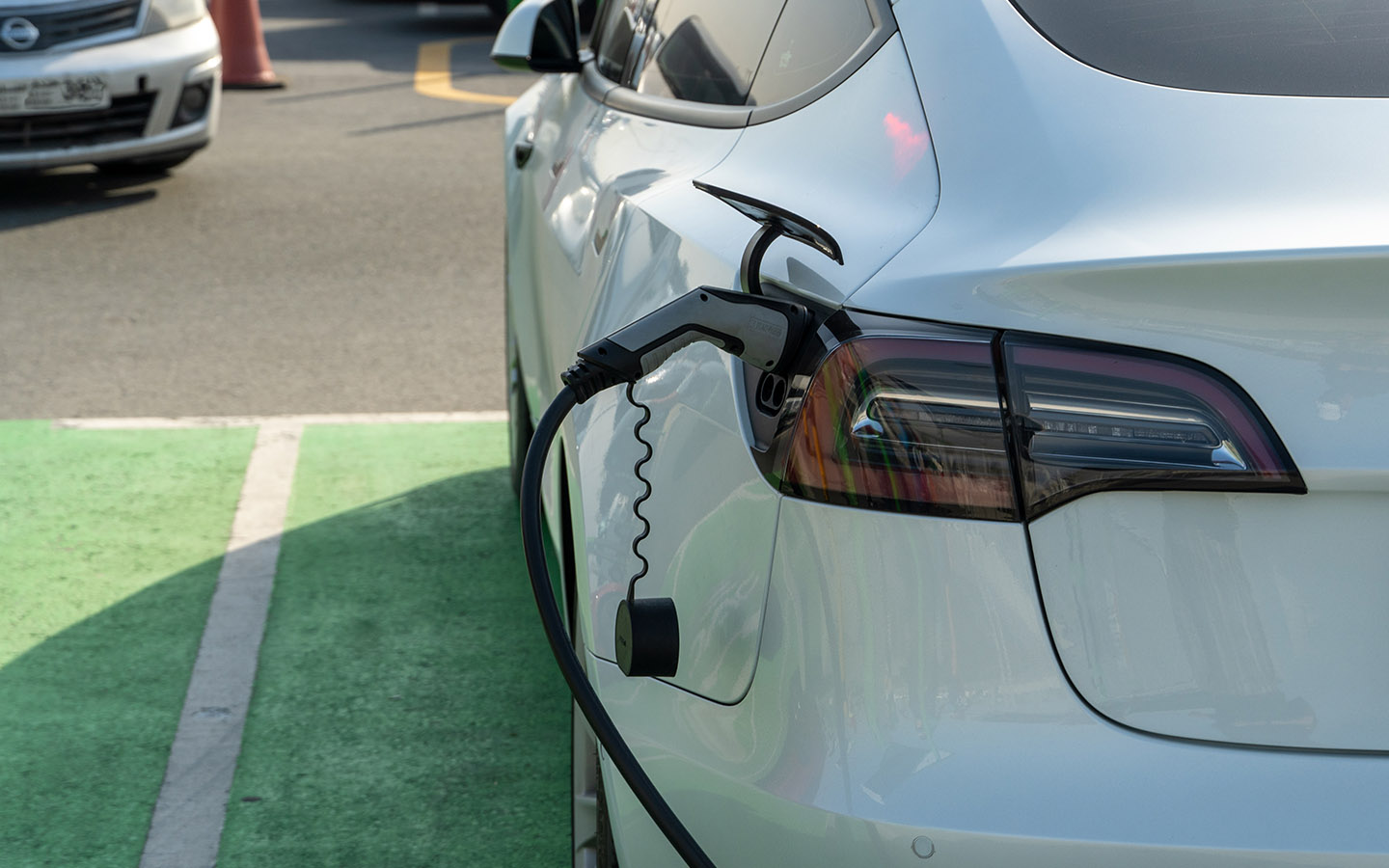 under severe weather conditions, evs lose more charge