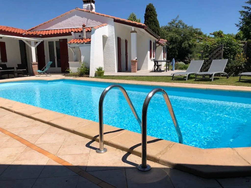 Belle piscine à Toulouse parfaite pour votre afterwork ! A retrouver sur le site de Swimmy. 