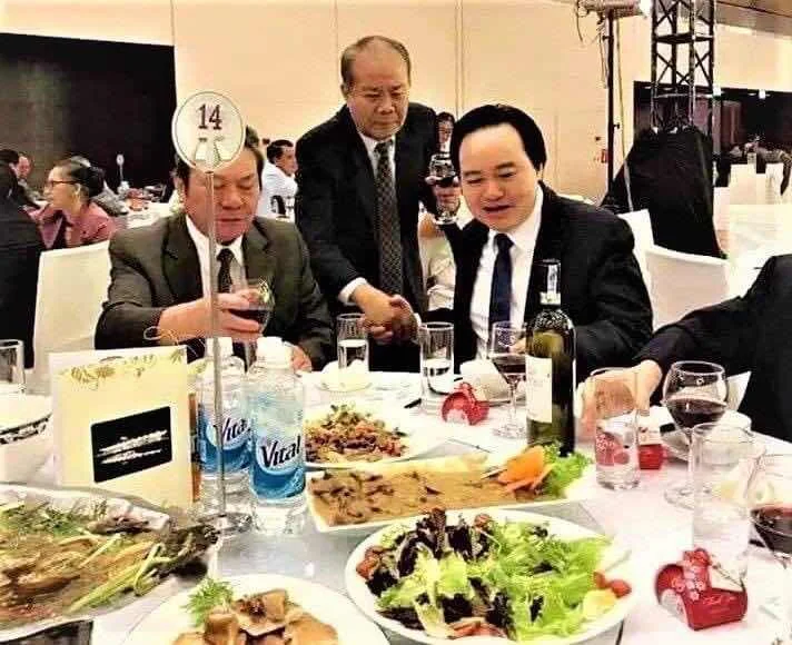 CÁI SỰ DẠY NGÀY NAY 