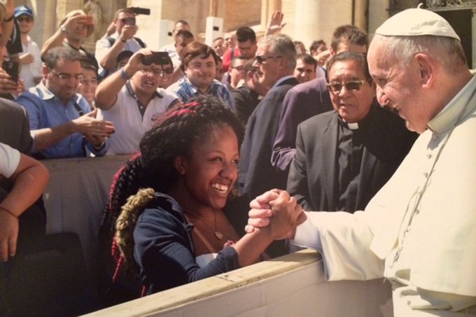 Shyla Montoya with Pope Francis. Photo courtesy of Tanya Cangelosi.