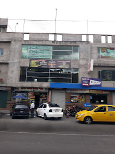 Danilo,s Fitness Club - Avenida, Gral. Alberto Enriquez S8-369, Quito 170111, Ecuador