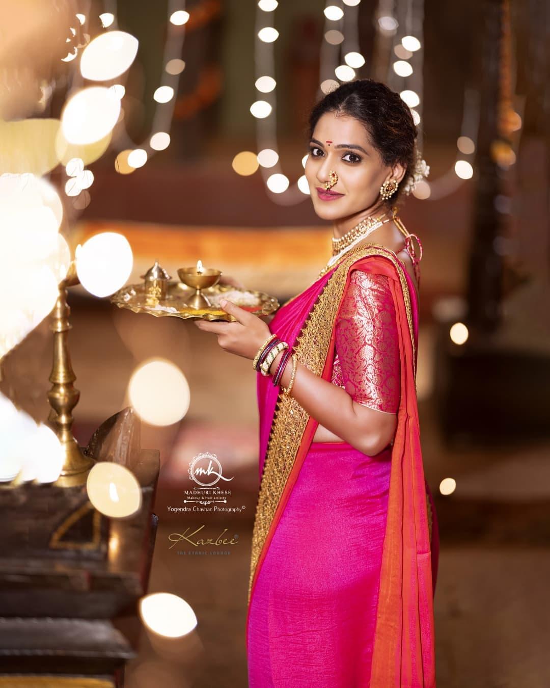 Urmila Kanetkar Kothare Pink Tranditional Saree Photographs In Diwali 2021  | IN PICS : उर्मिला कानिटकर कोठारेचा ट्रेडिशनल अंदाज, नऊवारी साडीत दिसतीये  खास!