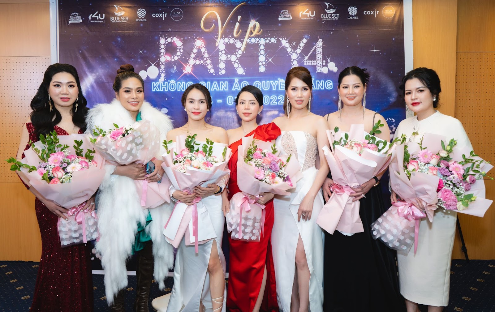 Khách mời check in trước khi diễn ra sự kiện Vip party 4.