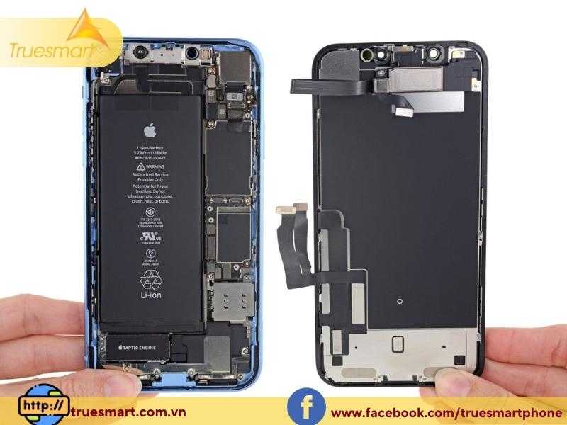 Giá thay màn hình iPhone tại Truesmart rẻ và cạnh tranh hơn so với các bên