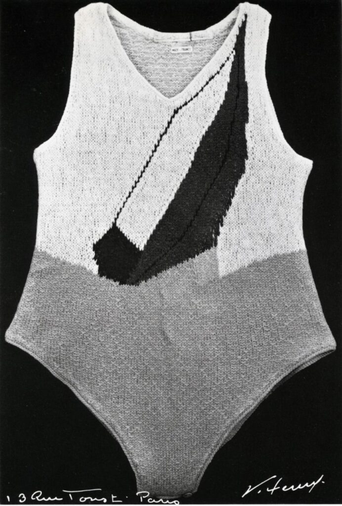 Elsa Schiaparelli, Swimsuit, pour le Sport collection, 1928.