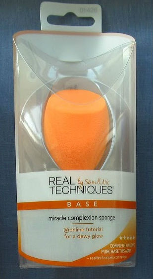 Спонж для нанесення макіяжу від Real Techniques: Miracle Complexion Sponge