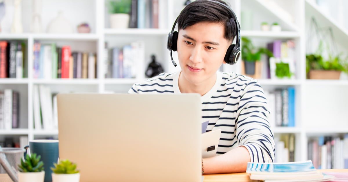 Luyện thi IELTS Listening