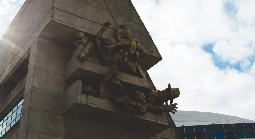 “The Audience,” a sculpture by Michael Snow at the Rogers Centre in Toronto