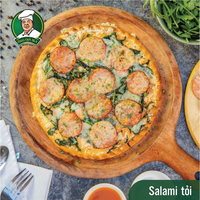 Trang trí món ăn Giáng sinh với salami tỏi IKA