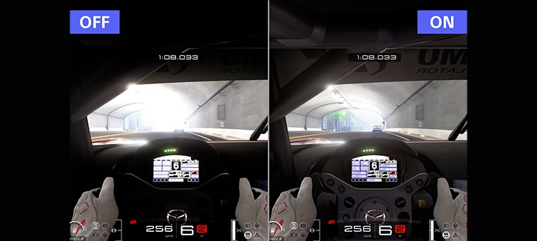 Split screen of car driving game showing optimised gaming with Auto HDR Tone Mapping