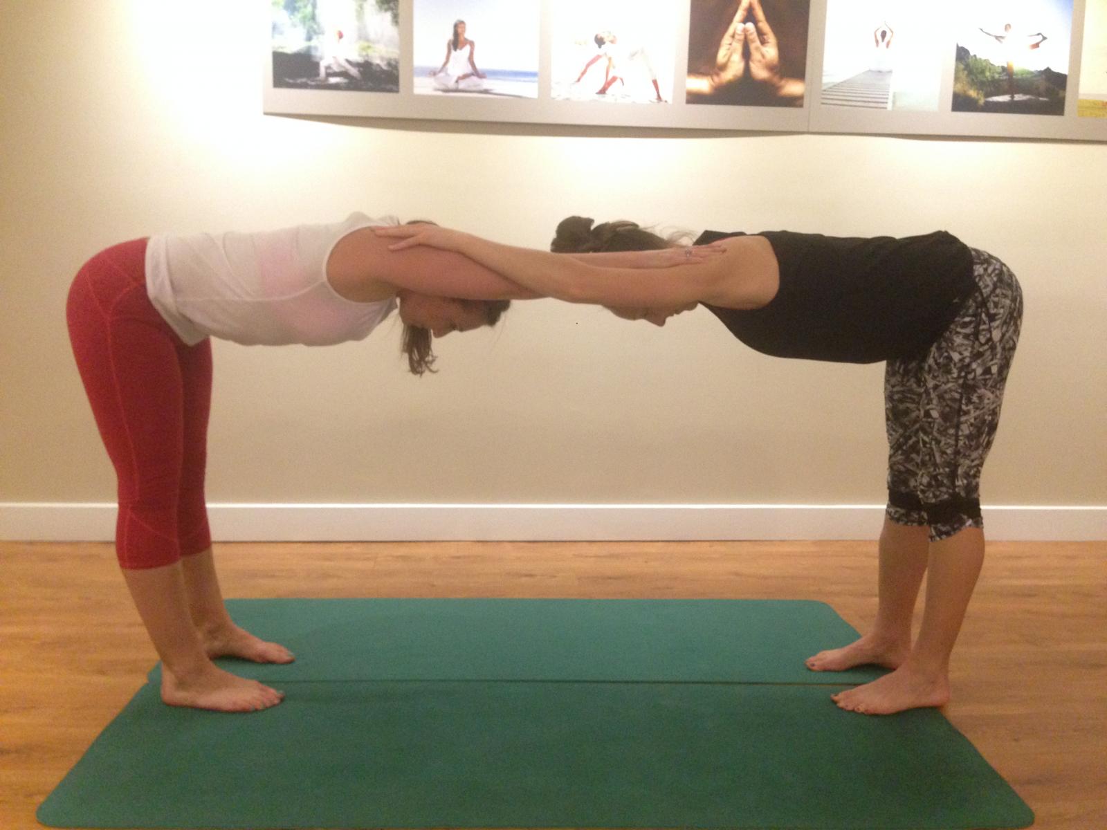 Yoga Poses For Two People – Blog Dandk